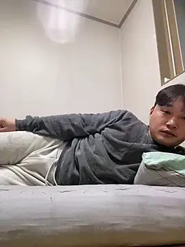 offwhite777 online show from February 21, 2025, 2:27 pm