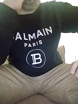 NAvoglia online show from December 19, 2025, 7:43 pm