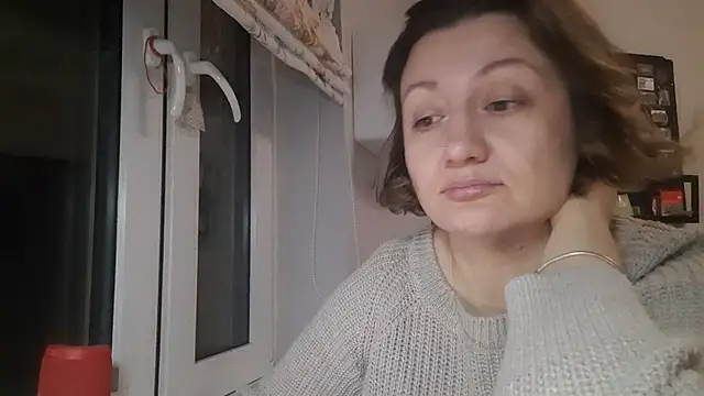 Snapshot of SusanHampton chatting on February 4, 2025, 2:39 am SusanHampton online show from February 4, 2025, 2:39 am