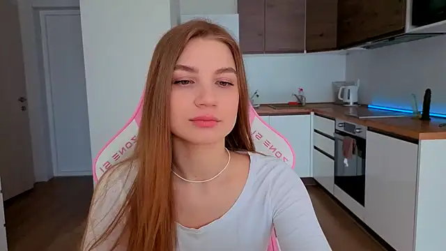 Enjoy everymoment  online show from March 15, 2026, 10:21 am