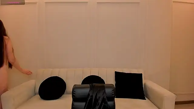 BeccaBaxter online show from May 14, 2026, 12:12 pm