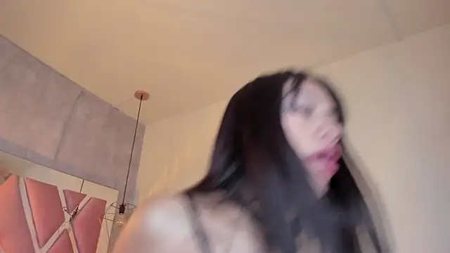 Raichell  online show from February 13, 2025, 5:58 am