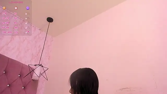 Raichell  online show from September 12, 2025, 3:28 am