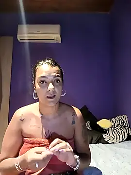 Pantaneirasexy online show from November 18, 2025, 3:01 am