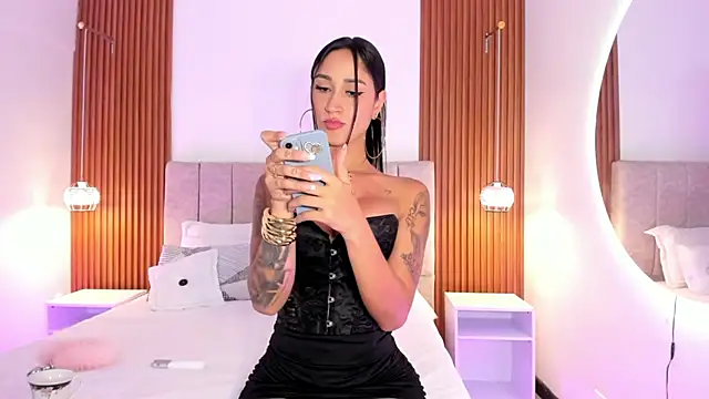 khloe-sweet online show from November 6, 2025, 1:12 pm