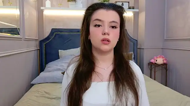 Pauline Heaven online show from November 24, 2025, 5:29 am