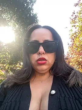 Snapshot of laarti chatting on October 1, 2025, 11:38 am laarti online show from October 1, 2025, 11:38 am