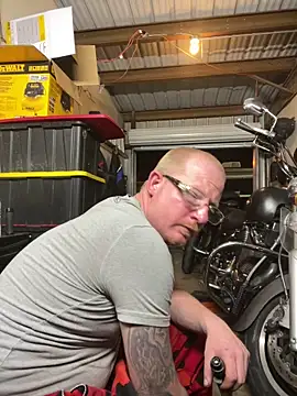 ClimbedCaelum online show from March 5, 2026, 2:51 am