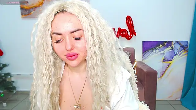 Snapshot of MissisCaty chatting on February 24, 2025, 1:24 am MissisCaty online show from February 24, 2025, 1:24 am