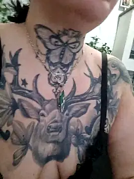 CannabisQueenn online show from November 12, 2025, 7:20 am