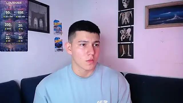 JamesCr  online show from December 18, 2025, 11:00 pm