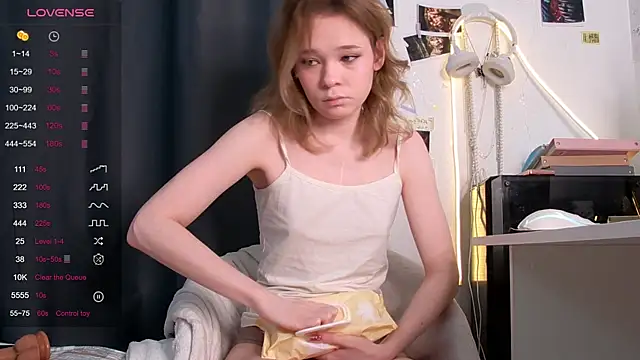 Kellybbface online show from March 29, 2026, 6:24 am