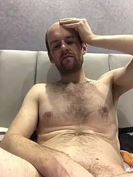 LynnAhNight online show from January 13, 2026, 3:17 pm