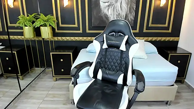 tiffanny doll  online show from March 11, 2025, 9:13 am