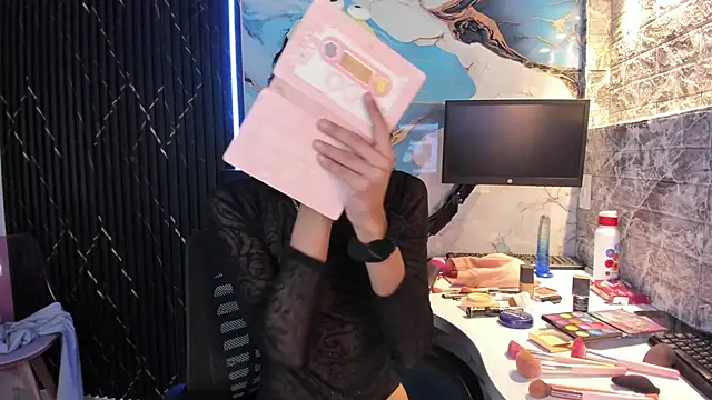 cassidy blossom online show from October 10, 2025, 8:08 pm