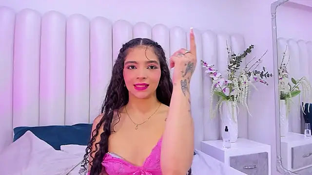 Snapshot of LilibetAndStrong chatting on March 16, 2025, 11:25 pm LilibetAndStrong online show from March 16, 2025, 11:25 pm