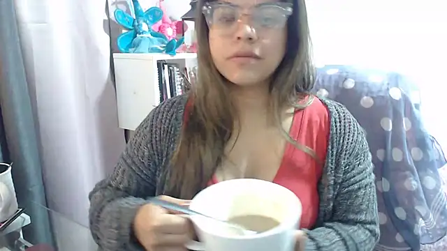 Snapshot of KatteAngelLat chatting on September 22, 2025, 12:01 am KatteAngelLat online show from September 22, 2025, 12:01 am