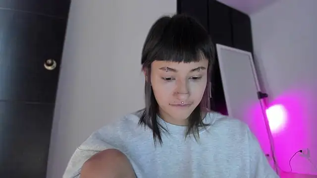 ggor4w33 online show from February 19, 2026, 12:34 pm