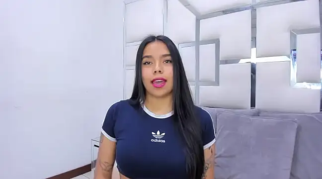 ZoeWan69 online show from February 21, 2025, 10:50 am