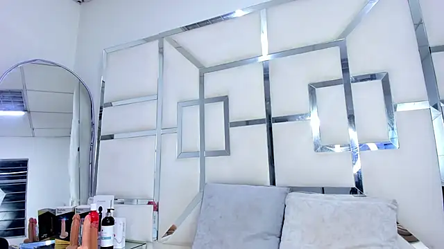 ZoeWan69 online show from October 23, 2025, 11:31 am