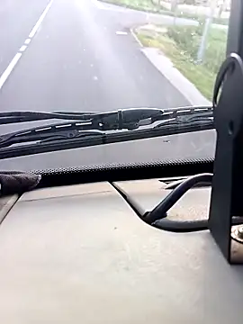 Dam70 online show from September 18, 2025, 5:42 am