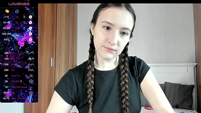 Cute  Nana online show from September 29, 2025, 6:18 am