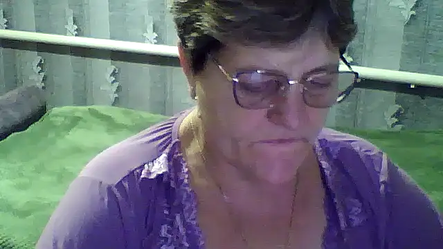 ElzaJewel online show from October 10, 2025, 1:32 pm