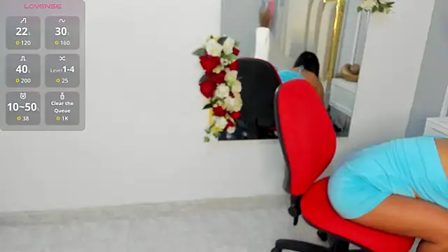 Snapshot of emmysandoval chatting on November 6, 2025, 1:01 pm emmysandoval online show from November 6, 2025, 1:01 pm