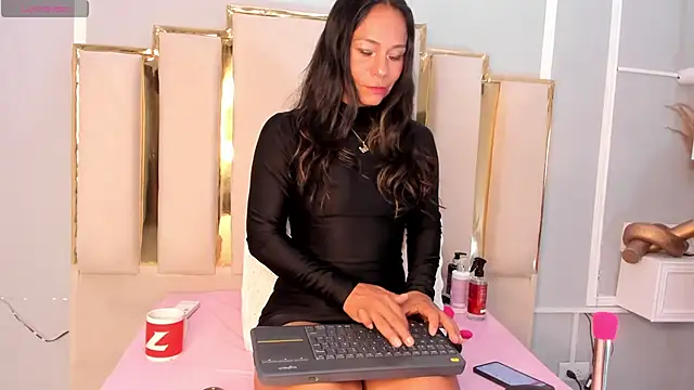 emmysandoval online show from June 2, 2026, 12:51 pm