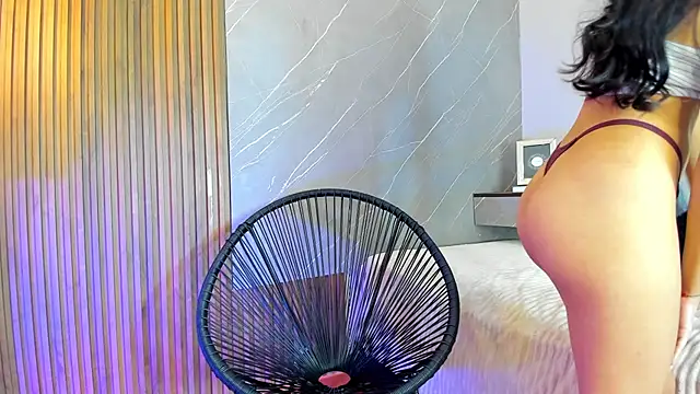 ariana jhonson1 online show from February 3, 2025, 3:49 pm