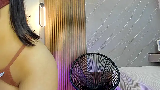 ariana jhonson1 online show from February 17, 2025, 12:38 pm