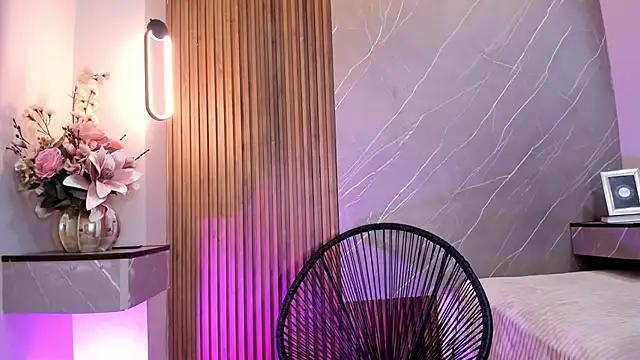 ariana jhonson1 online show from February 20, 2025, 12:57 pm