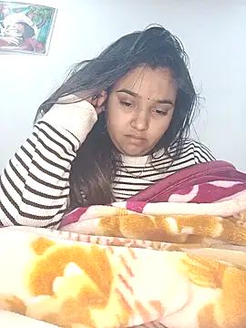 RAYI 01 online show from February 9, 2025, 11:04 pm