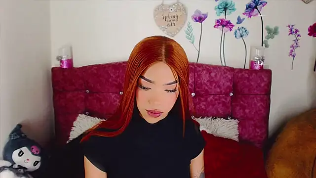 Snapshot of Khloe_Leal chatting on March 1, 2025, 1:00 am Khloe Leal online show from March 1, 2025, 1:00 am