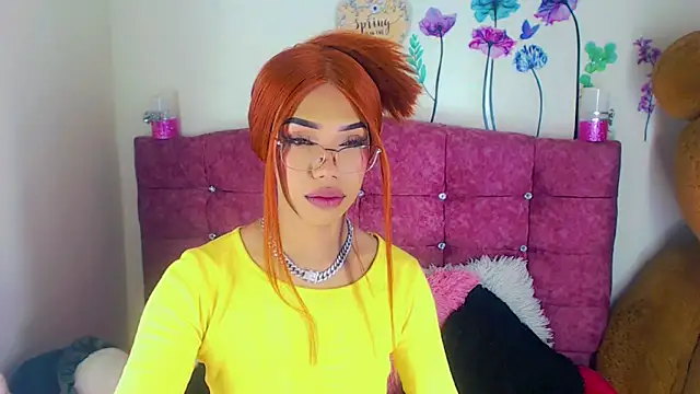 Snapshot of Khloe_Leal chatting on March 17, 2025, 1:14 am Khloe Leal online show from March 17, 2025, 1:14 am