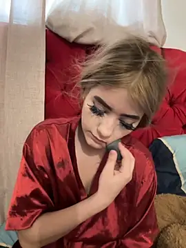 akirahattori online show from October 8, 2025, 4:37 pm