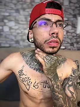 Walker Thomas1 online show from March 7, 2025, 11:16 pm