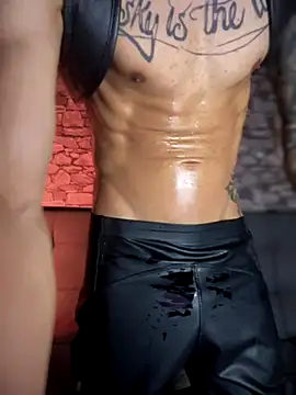 Walker Thomas1 online show from November 7, 2025, 8:42 pm