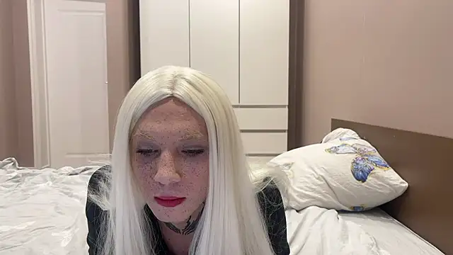 Snapshot of bad_lilyy chatting on February 7, 2025, 11:34 pm bad lilyy online show from February 7, 2025, 11:34 pm