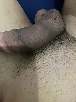 Snapshot of danielpg25 chatting on February 16, 2025, 2:43 pm danielpg25 online show from February 16, 2025, 2:43 pm