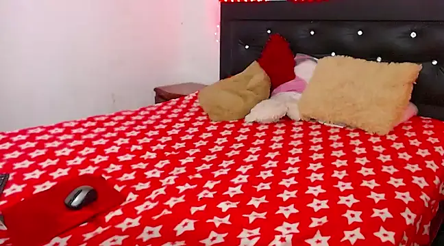 Snapshot of Catalinehot_latin chatting on February 2, 2025, 1:12 am Catalinehot latin online show from February 2, 2025, 1:12 am