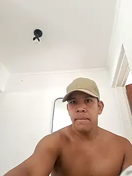 liamlara online show from March 18, 2025, 2:48 pm