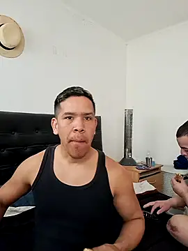 liamlara online show from September 9, 2025, 1:32 pm