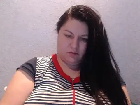 KiraSwee online show from February 23, 2025, 5:50 pm