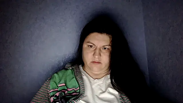 KiraSwee online show from October 22, 2025, 5:13 pm