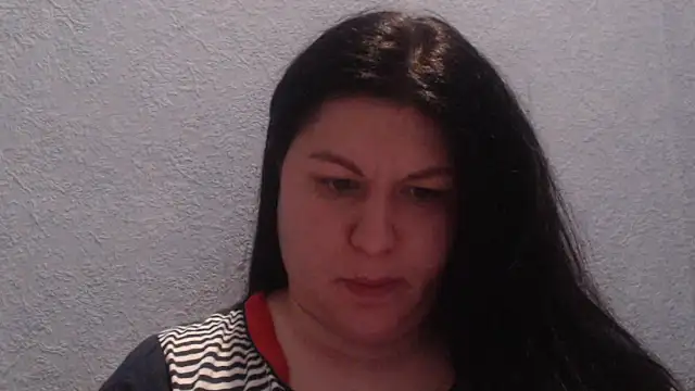 KiraSwee online show from January 5, 2026, 5:27 pm