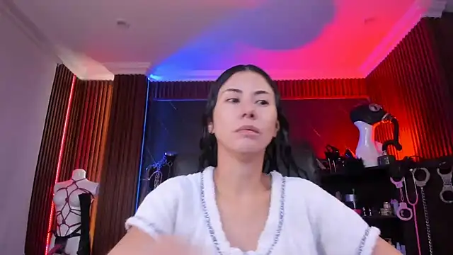 Snapshot of XiaQueen chatting on February 13, 2026, 11:28 am XiaQueen online show from February 13, 2026, 11:28 am