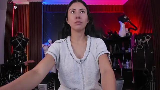 XiaQueen online show from March 5, 2026, 11:50 am