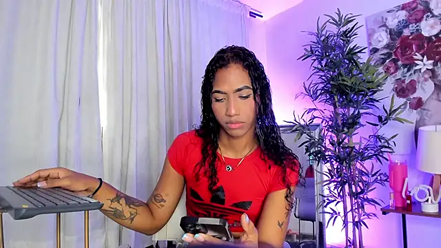 Alissemasiel online show from June 9, 2026, 9:59 pm