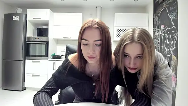 lisenok online show from November 26, 2025, 7:26 pm